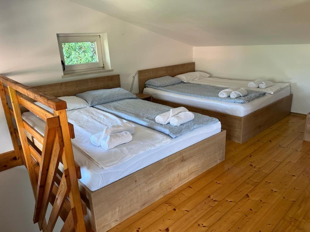 Cosy Cottage With Views Near Kobarid Exteriör bild